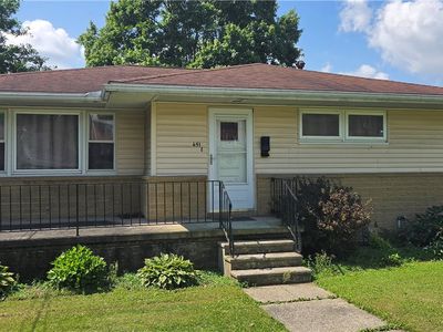 451 W Fairview St