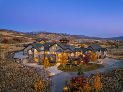 246 E Woods Creek Dr