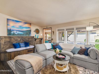 2043 W Lady Anne Way