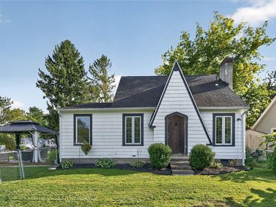 230 River Meadow Dr