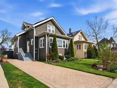 Property at 1515 S 3rd Ave, Maywood, IL