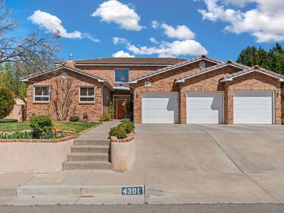 4301 Sunningdale Ave NE