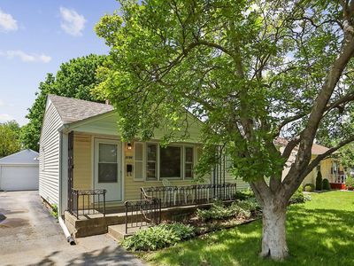 3106 Fairview Ave