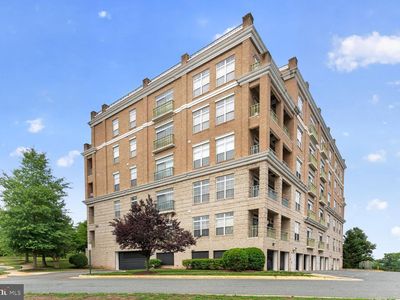 810 Belmont Bay Dr APT 204