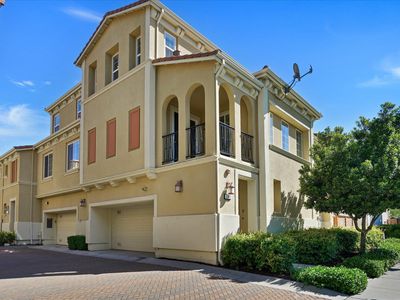 576 Heligan Ln Unit 2
