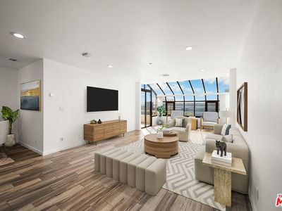 121 S Hope St APT 518
