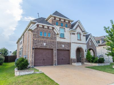 141 Iris Dr