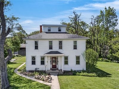 39 East Ave