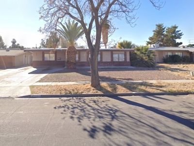 1922 Houston Dr