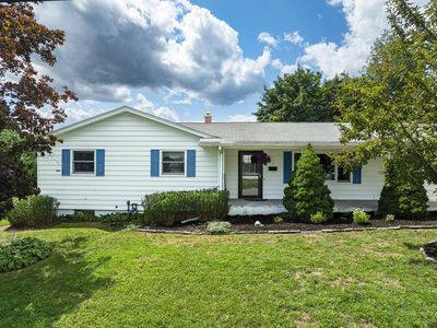 17 Breton Ln