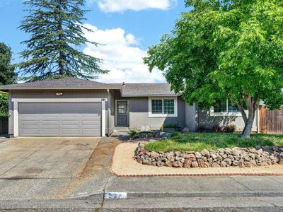 281 Meadowood Lane