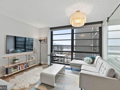 1300 4th St SE Unit 806