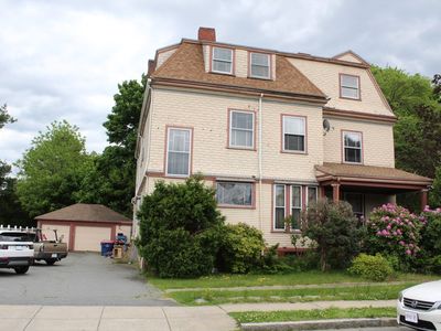 127 Hawthorn St