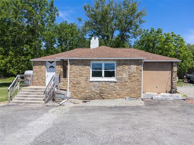 1065 University Dr