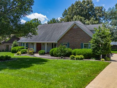 555 Whitney Dr