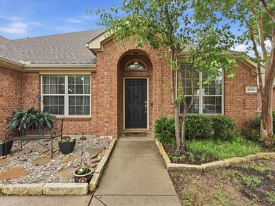 4936 Carrotwood Dr