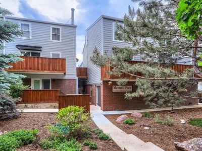 1111 Maxwell Ave #201