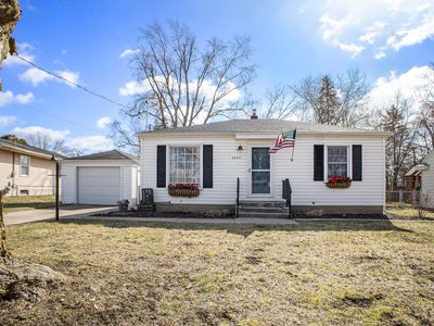 3044 Kensboro Ave NE