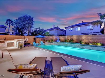 10902 Fintry Hills St