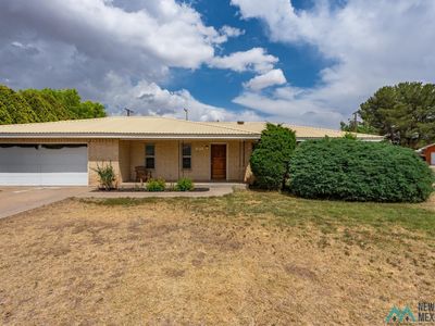 1813 S Main Pl