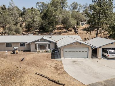 Property at 40237 Alerna Way, Oakhurst, CA