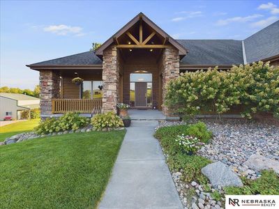 6541 Russell Emmett Ct