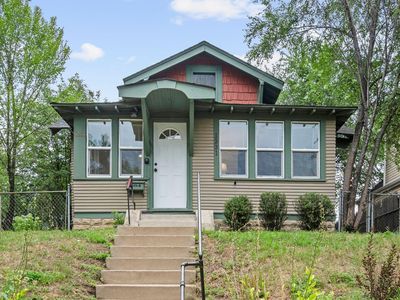 1331 Bush Ave