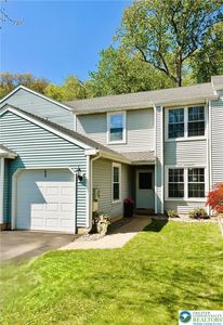 60 Carousel Cir