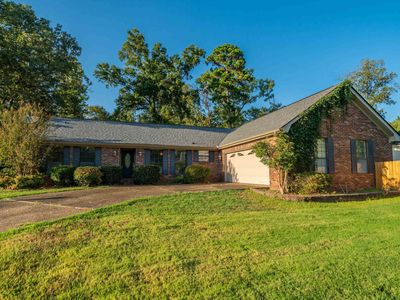 104 Waters Edge Cv