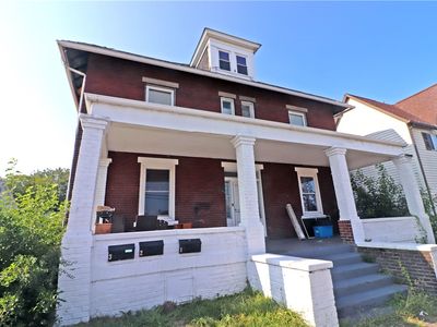 112 Lloyd Ave