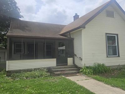 104 N College St