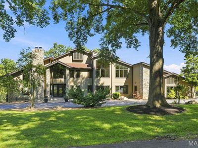 1212 Walnut Hill Farm Dr