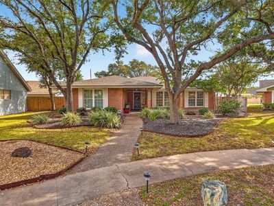 5430 Chevy Chase Dr