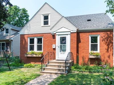2127 Mississippi STREET
