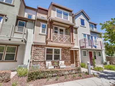 1256 Water Lily Way