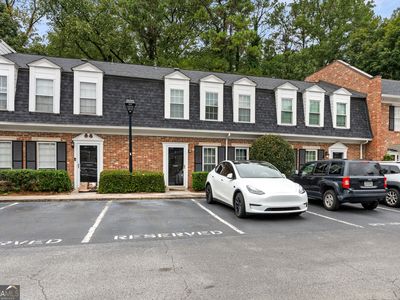 6 Valley Forge Pl NW