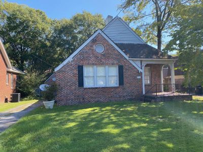 1256 Peacock Ave