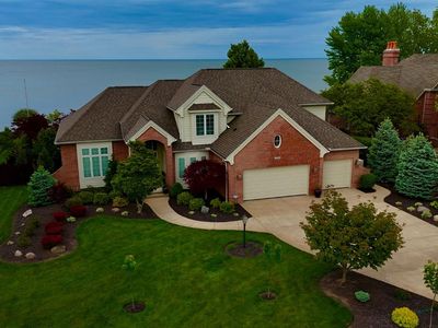 1705 Lands End Dr