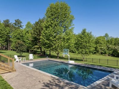 524 Country Club Dr