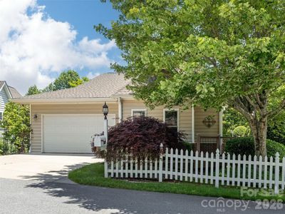 Property at 171 Ashefield Ct, Hendersonville, NC