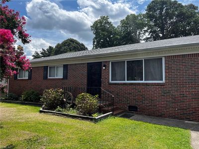 5909 Woodstock Ct