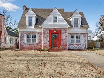 1731 S Johnstone Ave