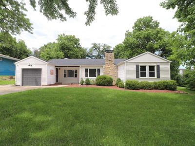 210 W Vine St