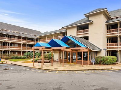 410 Melrose Pl. UNIT 210