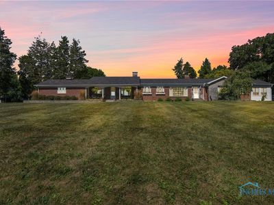 1020 W Riverview Ave