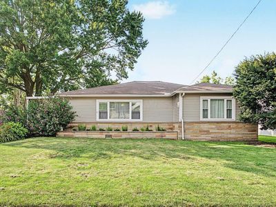 150 E Main St