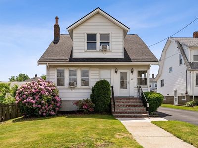 101 Bayfield Rd S