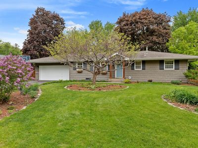 9024 47 1/2 Ave N