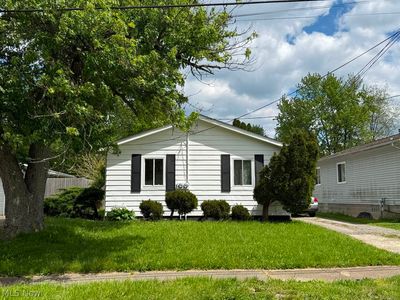 645 & 647 Van Everett Ave
