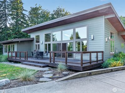 3143 Edgewood Lane